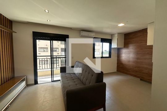 Sala de apartamento para alugar com 1 quarto, 41m² em Empresarial 18 do Forte, Barueri