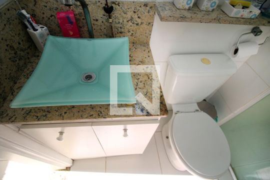 Banheiro da Suíte de apartamento à venda com 2 quartos, 52m² em Parada de Lucas, Rio de Janeiro