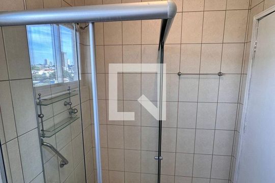 Banheiro  de apartamento à venda com 3 quartos, 85m² em Jardim Vila Galvao, Guarulhos