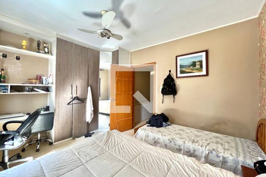 Quarto  de casa à venda com 4 quartos, 160m² em Planalto Paulista, São Paulo