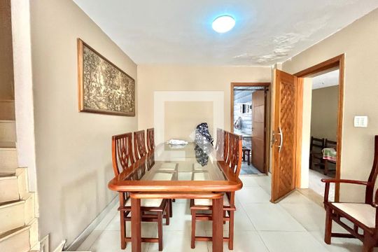 Sala de casa à venda com 4 quartos, 160m² em Planalto Paulista, São Paulo
