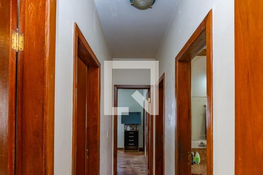 Corredor de apartamento à venda com 4 quartos, 99m² em Alto Caiçaras, Belo Horizonte