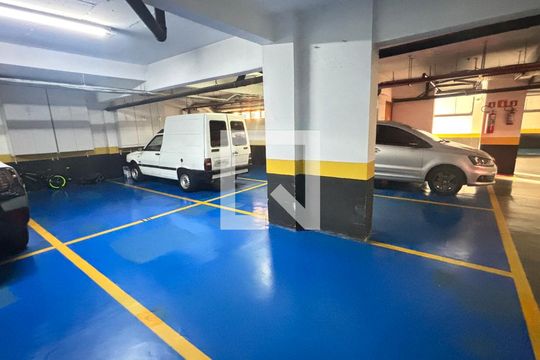 Garagem de apartamento à venda com 3 quartos, 100m² em Vila Valparaíso, Santo André