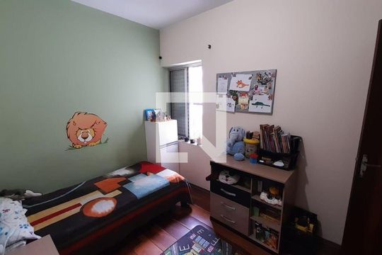 Casa à venda com 4 quartos, 208m² em Jardim Itapoan, Santo André