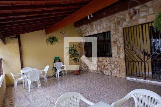 Casa à venda com 3 quartos, 275m² em Vila Bela Vista, Santo André