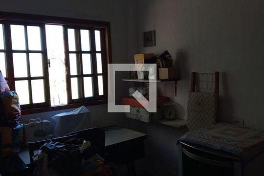 Casa à venda com 3 quartos, 210m² em Parque das Nações, Santo André