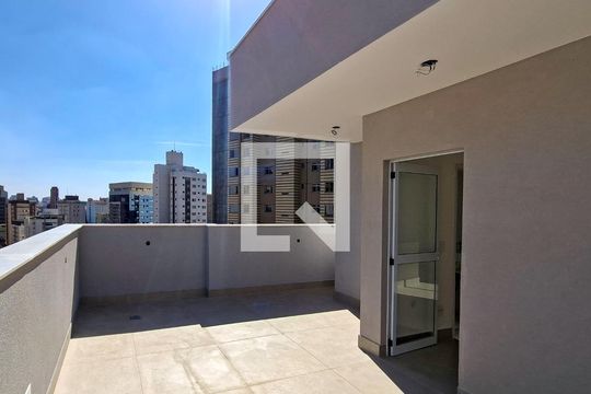 Cobertura de apartamento para alugar com 2 quartos, 108m² em Santa Efigênia, Belo Horizonte