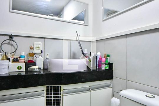 Banheiro de apartamento à venda com 2 quartos, 58m² em Morumbi, São Paulo