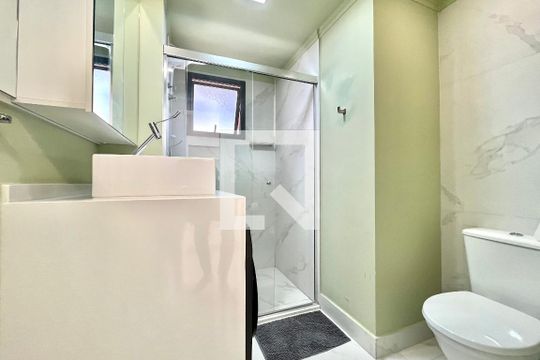 Banheiro de apartamento para alugar com 1 quarto, 28m² em Mirandópolis, São Paulo