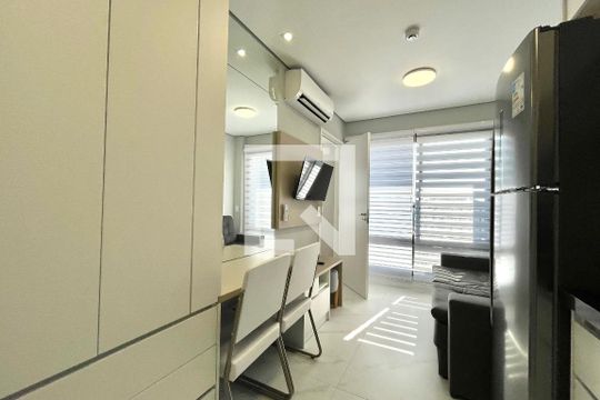 Sala de apartamento à venda com 1 quarto, 28m² em Mirandópolis, São Paulo