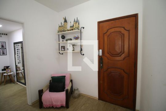 Sala 2 de apartamento para alugar com 2 quartos, 78m² em Ramos, Rio de Janeiro