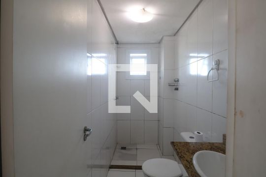 Banheiro de apartamento à venda com 2 quartos, 54m² em Marechal Rondon, Canoas