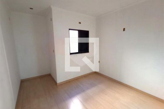 Casa à venda com 3 quartos, 75m² em São Lucas, São Paulo