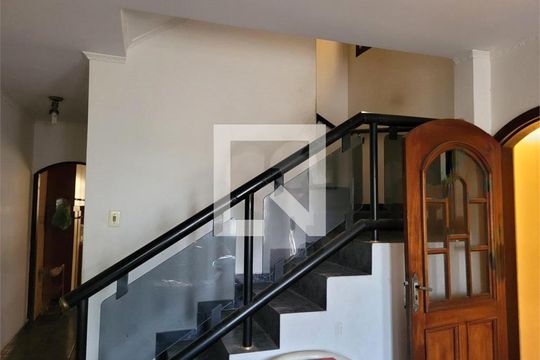 Casa à venda com 3 quartos, 220m² em Utinga, Santo André