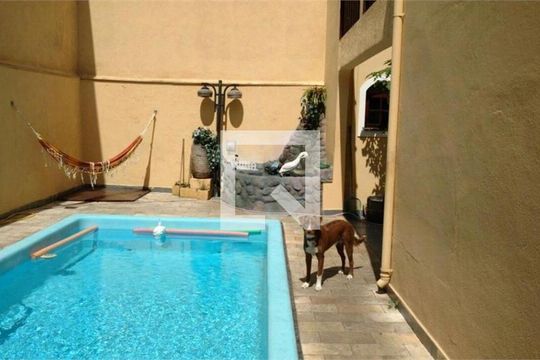 Casa à venda com 3 quartos, 220m² em Utinga, Santo André
