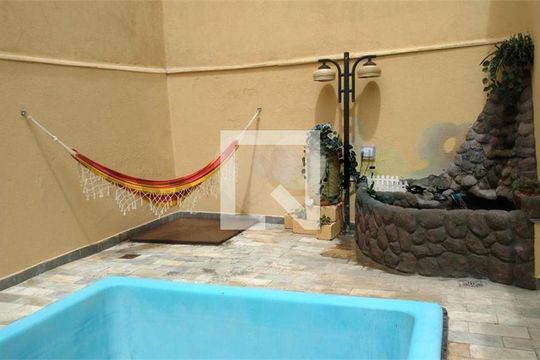Casa à venda com 3 quartos, 220m² em Utinga, Santo André
