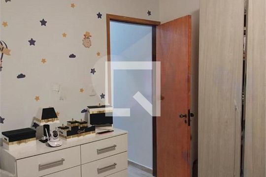 Casa à venda com 3 quartos, 198m² em Itaquera, São Paulo