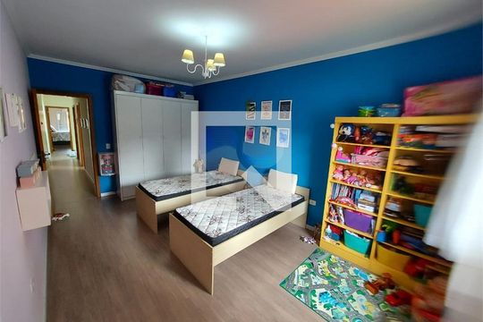Casa à venda com 4 quartos, 247m² em Vila Lais, São Paulo