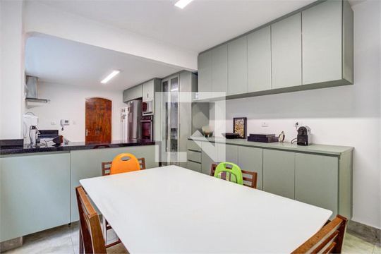 Casa à venda com 3 quartos, 335m² em Campo Belo, São Paulo