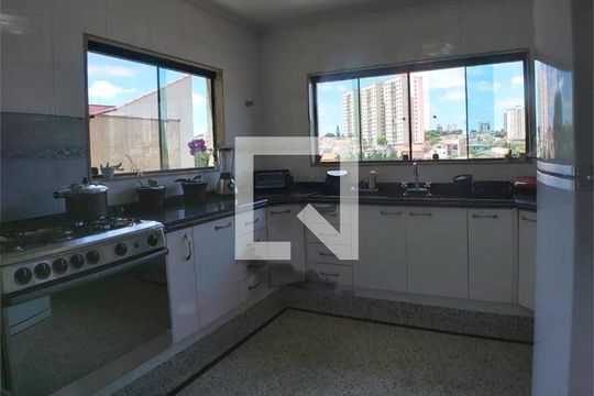 Casa à venda com 4 quartos, 420m² em Jardim Textil, São Paulo