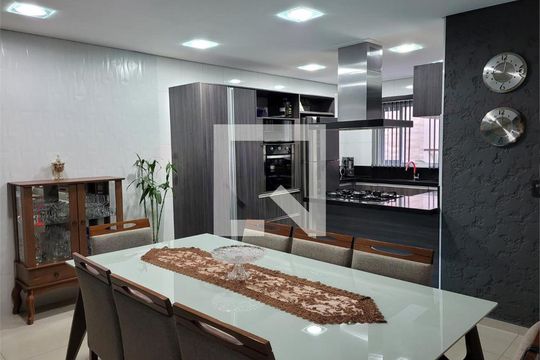 Casa à venda com 3 quartos, 170m² em Parque Oratório, Santo André