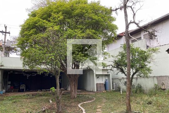 Casa à venda com 4 quartos, 450m² em Santo Amaro, São Paulo