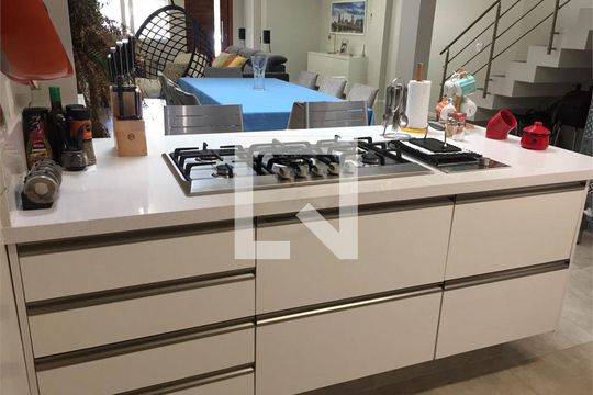 Casa à venda com 3 quartos, 120m² em Santo Amaro, São Paulo