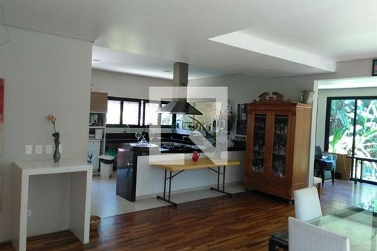 Casa à venda com 4 quartos, 510m² em Interlagos, São Paulo