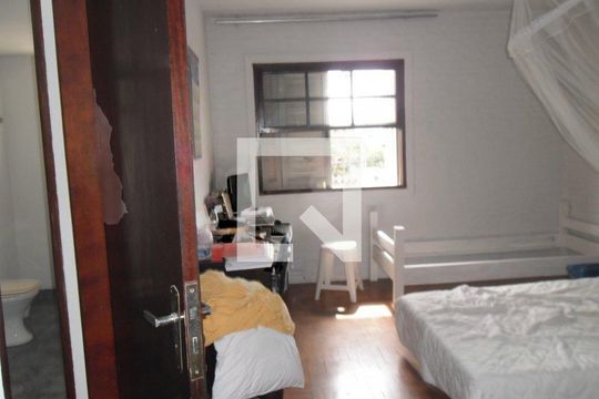 Casa à venda com 8 quartos, 390m² em Campo Belo, São Paulo