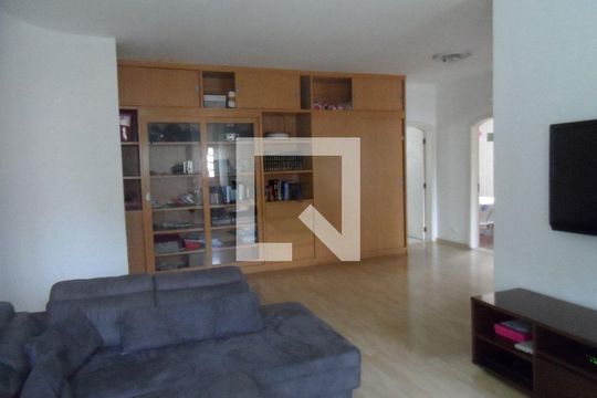 Casa à venda com 5 quartos, 400m² em Interlagos, São Paulo