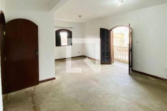 Casa à venda com 4 quartos, 110m² em Parque Guarapiranga, São Paulo