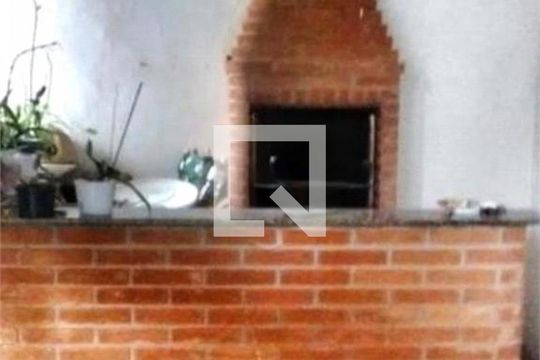 Casa à venda com 4 quartos, 110m² em Parque Guarapiranga, São Paulo
