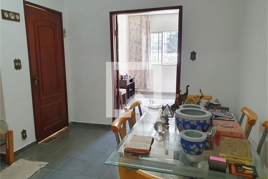 Casa à venda com 3 quartos, 180m² em Chora Menino, São Paulo