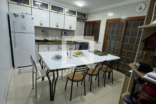 Casa à venda com 3 quartos, 108m² em Vila Pirajussara, São Paulo