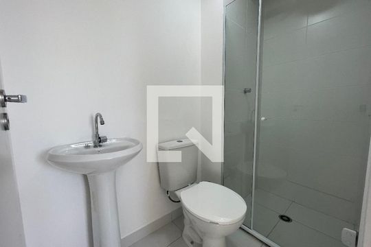 Banheiro de apartamento para alugar com 2 quartos, 34m² em Jardim Celeste, São Paulo