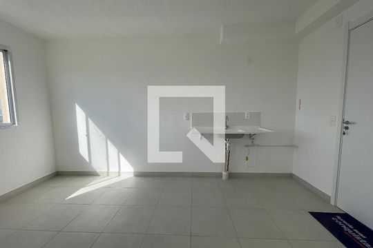 Sala/Cozinha de apartamento para alugar com 2 quartos, 34m² em Jardim Celeste, São Paulo