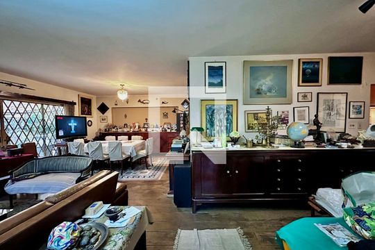 Sala de casa à venda com 6 quartos, 1000m² em Vila Cordeiro, São Paulo