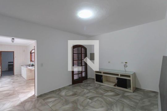 Sala de casa para alugar com 2 quartos, 150m² em Chácara Mafalda, São Paulo