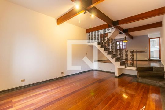 Casa de Condomínio para alugar com 3 quartos, 180m² em Pinheiros, São Paulo