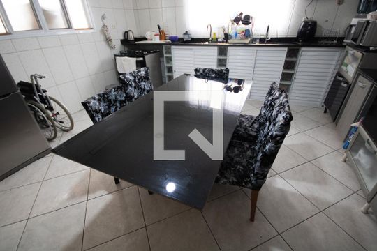 Cozinha de casa para alugar com 3 quartos, 450m² em Cidade Ocian, Praia Grande