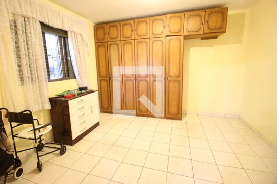 Quarto 2 de casa à venda com 2 quartos, 120m² em Cipava, Osasco