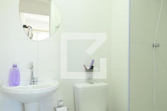 Banheiro de apartamento para alugar com 2 quartos, 32m² em Cambuci, São Paulo