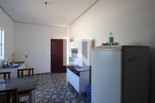 Cozinha 2 de casa à venda com 3 quartos, 248m² em Mathias Velho, Canoas