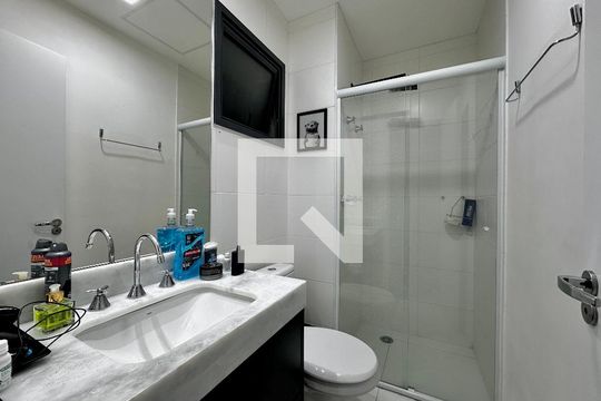 Banheiro de kitnet/studio à venda com 1 quarto, 25m² em Brooklin, São Paulo