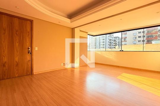 Sala de apartamento à venda com 3 quartos, 103m² em Petrópolis, Porto Alegre