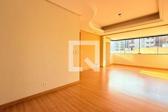 Sala de apartamento à venda com 3 quartos, 103m² em Petrópolis, Porto Alegre