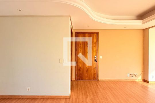Sala de apartamento à venda com 3 quartos, 103m² em Petrópolis, Porto Alegre