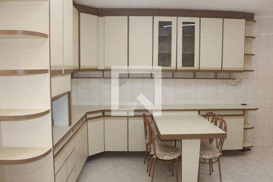 Cozinha de apartamento para alugar com 3 quartos, 153m² em Santa Paula, São Caetano do Sul