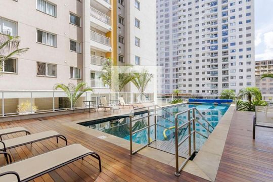 Área comum - Piscina de apartamento para alugar com 2 quartos, 62m² em Capão Raso, Curitiba