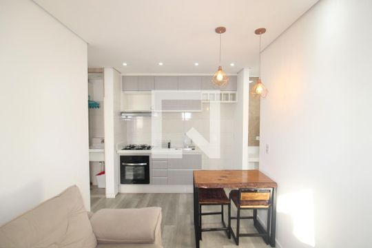 Sala/Cozinha de apartamento para alugar com 2 quartos, 52m² em Parada Inglesa, São Paulo